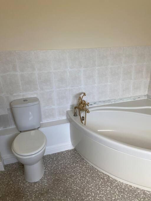 Field Cottage Whittlesey Bagian luar foto