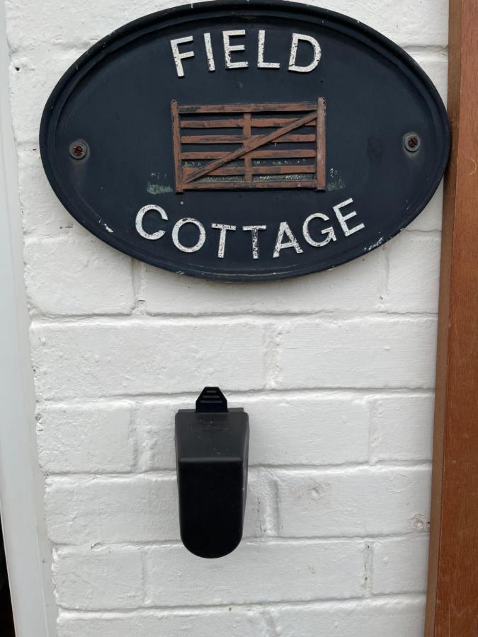 Field Cottage Whittlesey Bagian luar foto