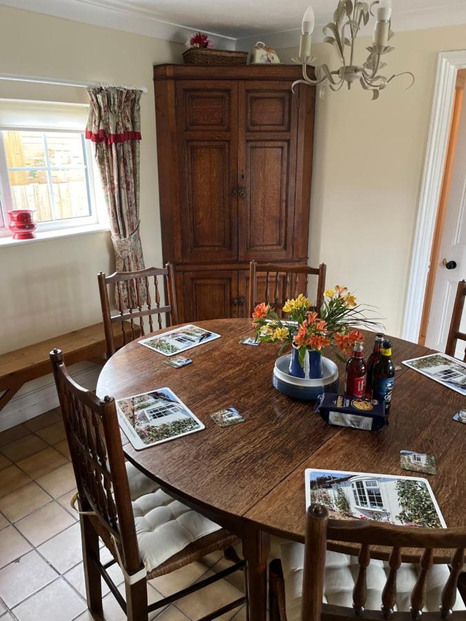 Field Cottage Whittlesey Bagian luar foto